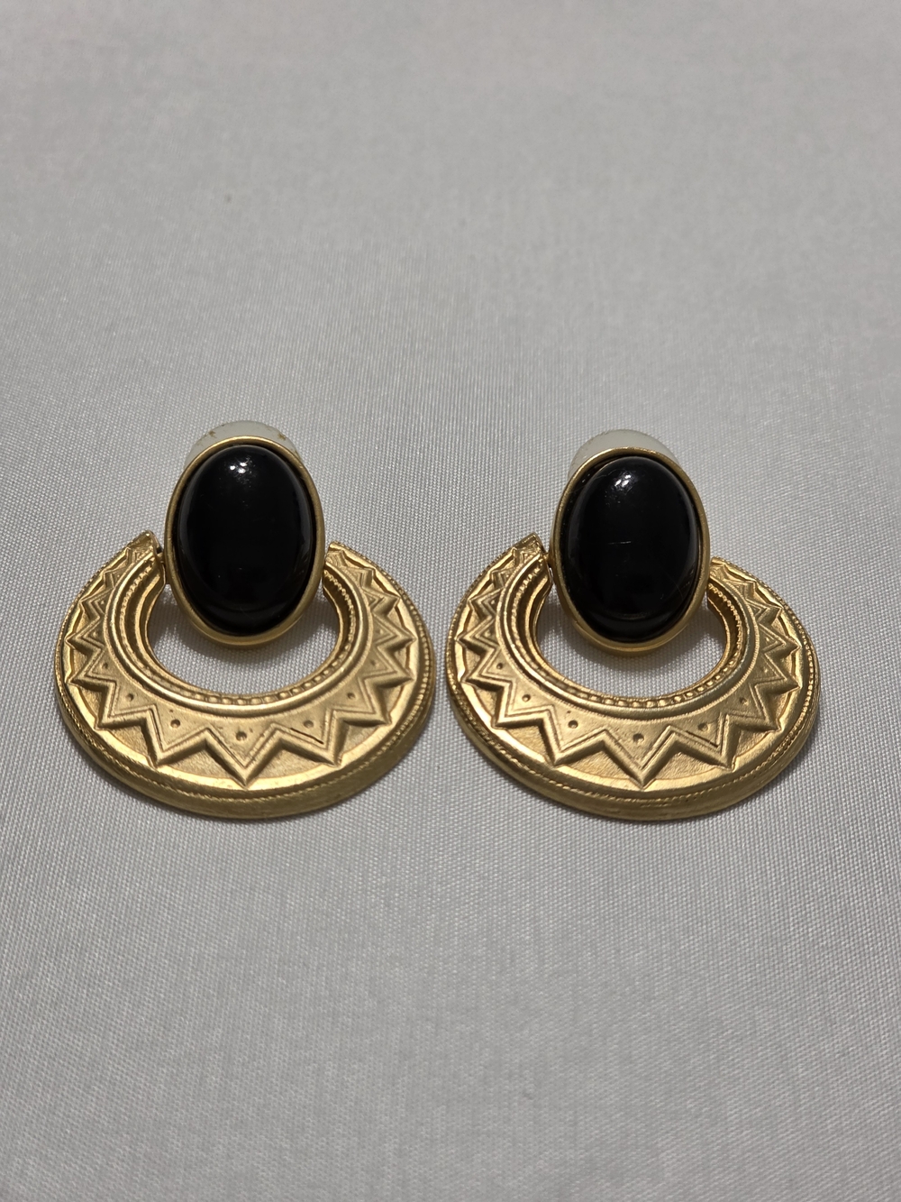 Vintage 80s Gold Matte Geometric Door Knocker Earrings - Black Cabochon Accent